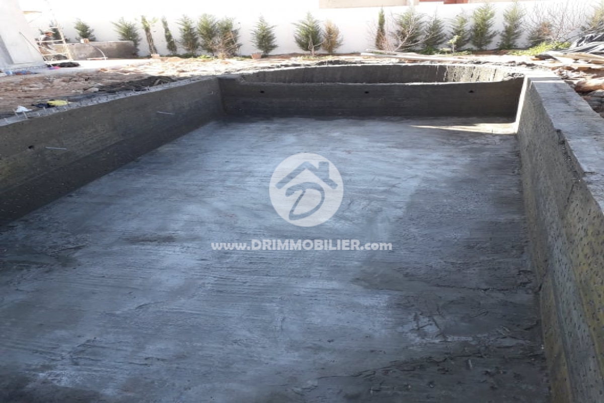 Travaux de construction d'une piscine 4.00m x 9.00m -   Notre Chantiers Djerba